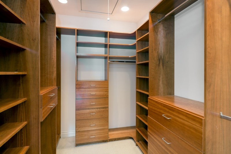 Big empty walk in closet