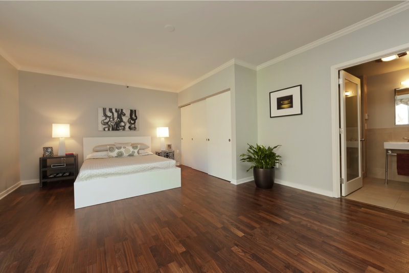 Bedroom Design Ideas With Hardwood Flooring, Dark Hardwood Floor Bedroom Ideas